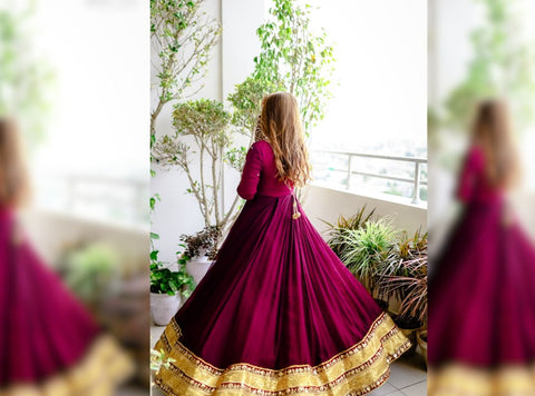 Red anarkali